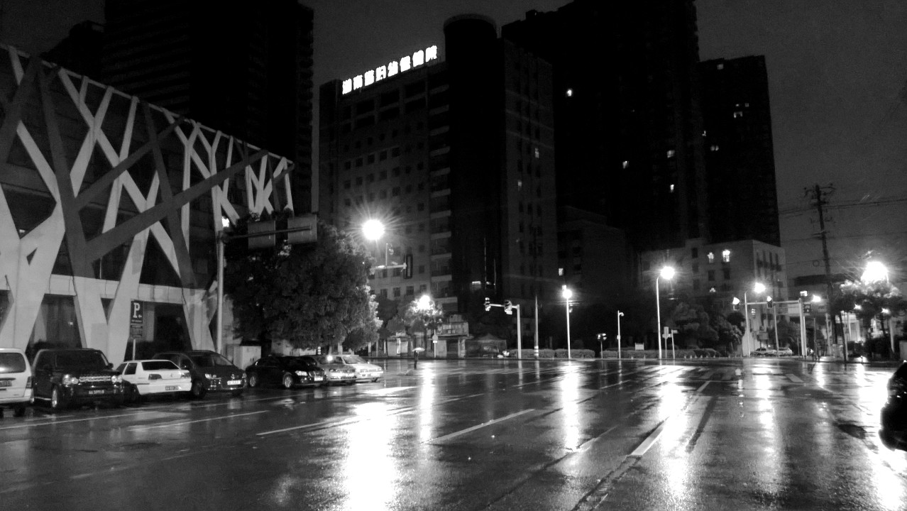 对面的迫富国际