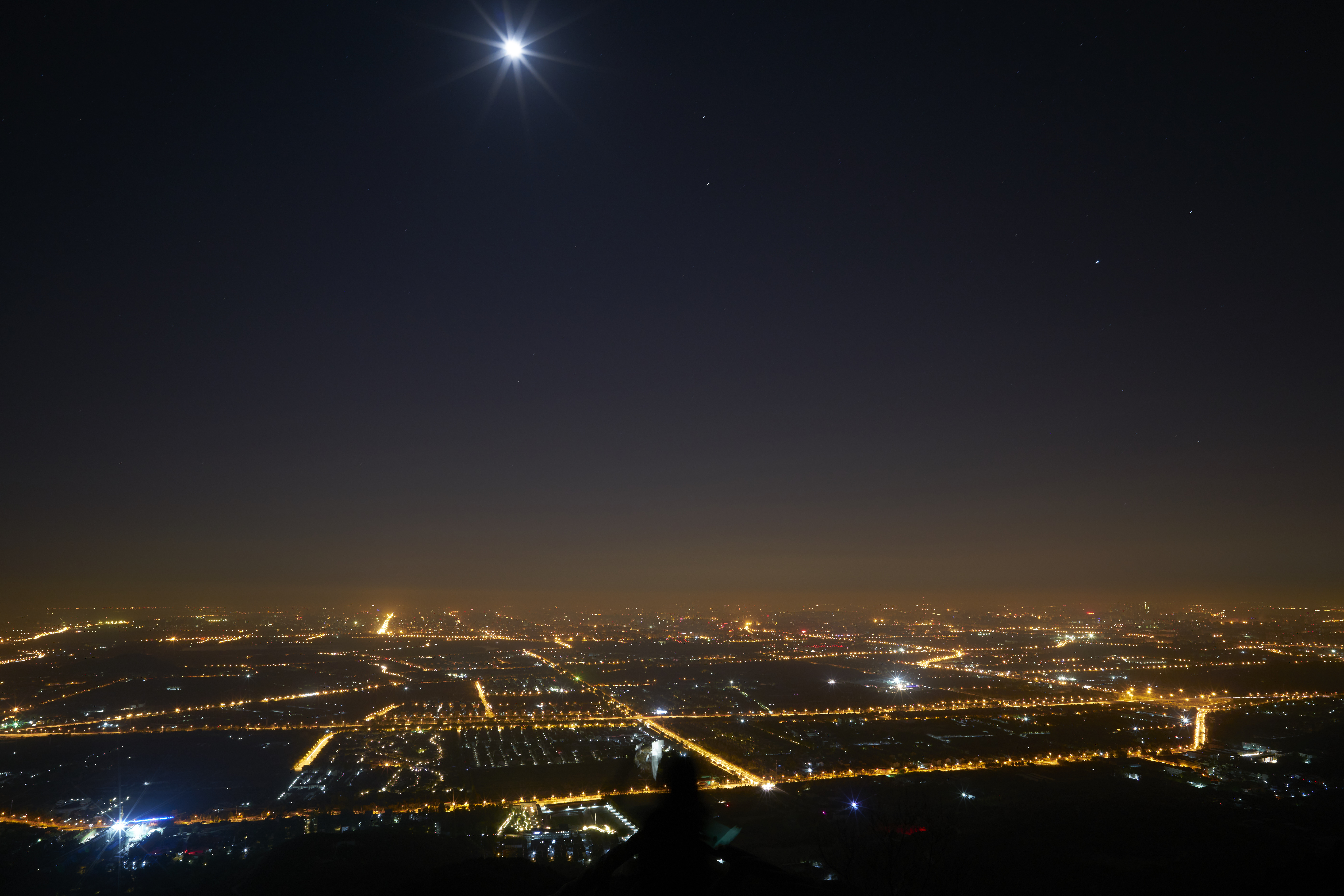 月光下的北京城