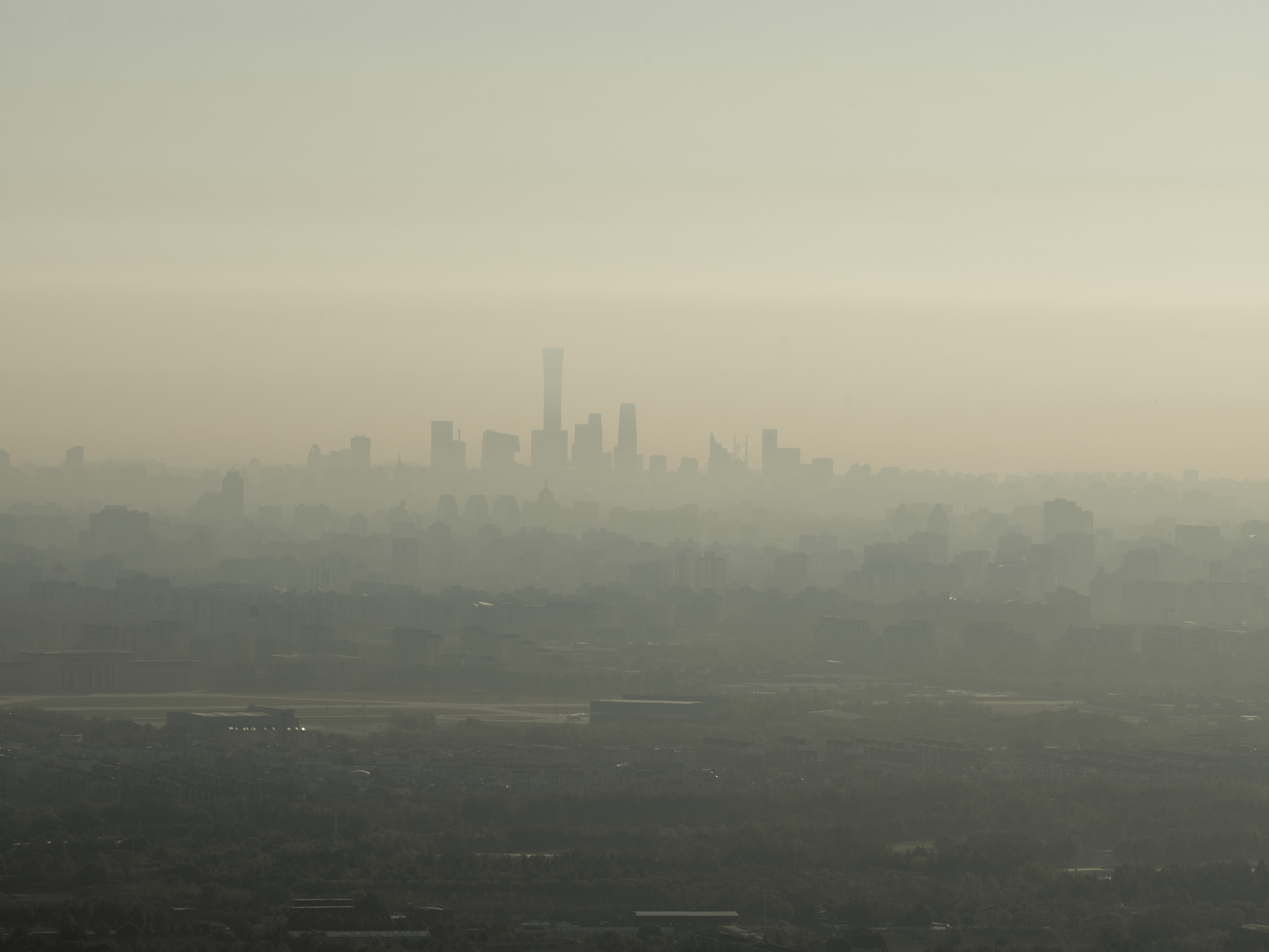 晨雾下的北京城CBD