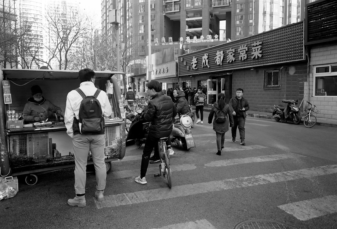 金帝广场外的早餐亭